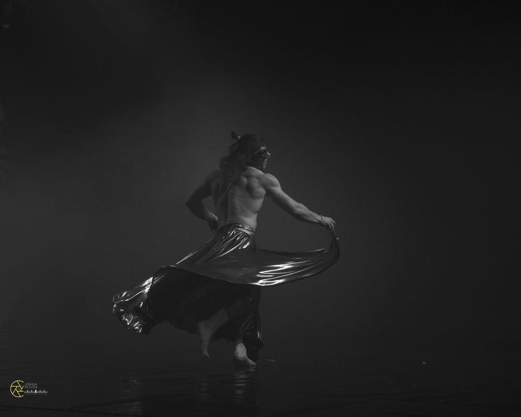 Circus Tent Entertainment Rental Dubai Show Swiss Man