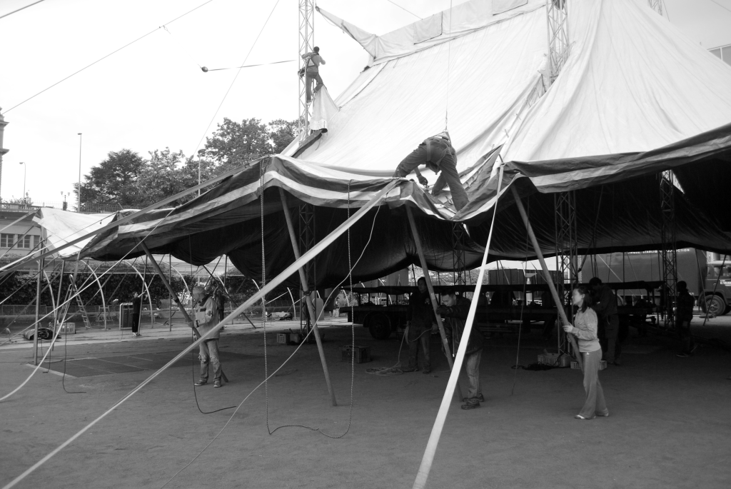 Cirque Starlight - Montage - Florent Dudognon Entertainment Rental dubai